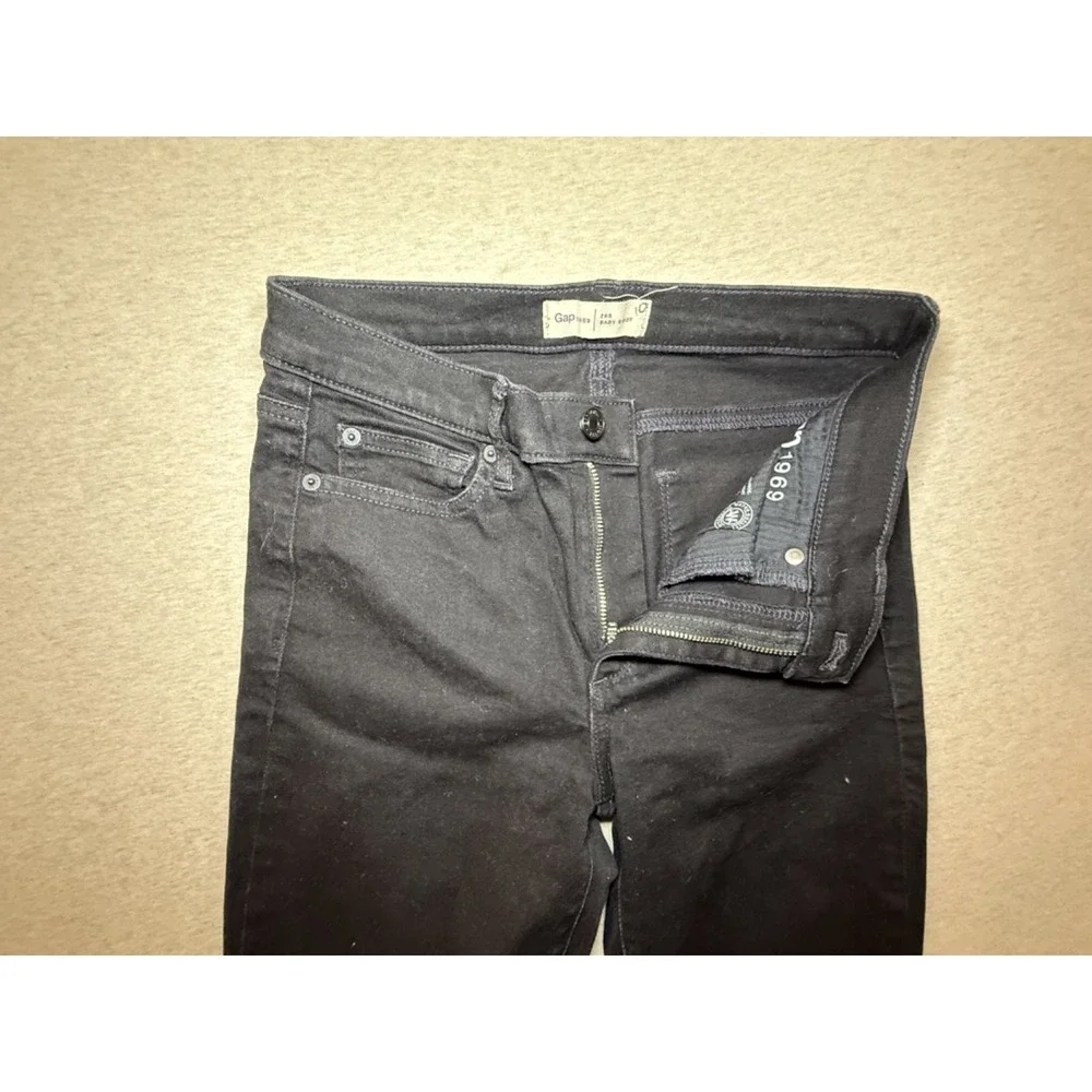 GAP. black baby boot fit. kid size 10.boot cut fit. great condition